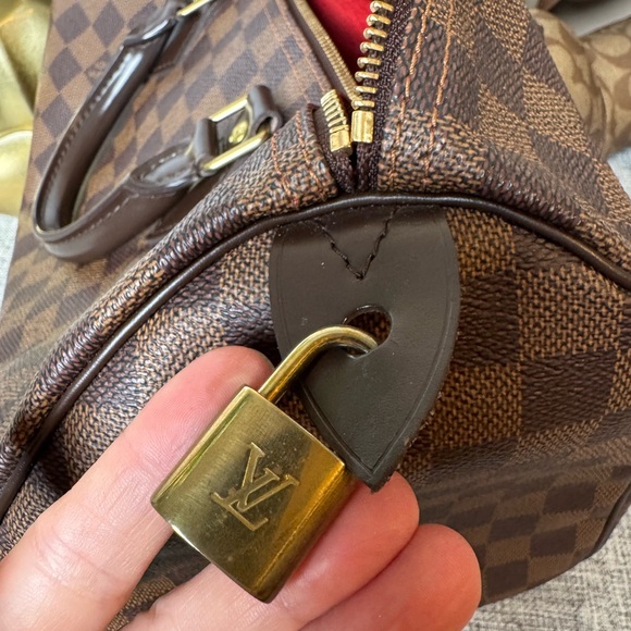 $1,390 USE LOUIS VUITTON SPEEDY DAMIER EBENE CANVAS - Picture 17 of 17